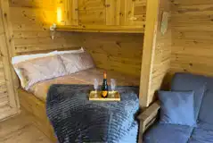 Rose ensuite glamping pod interior