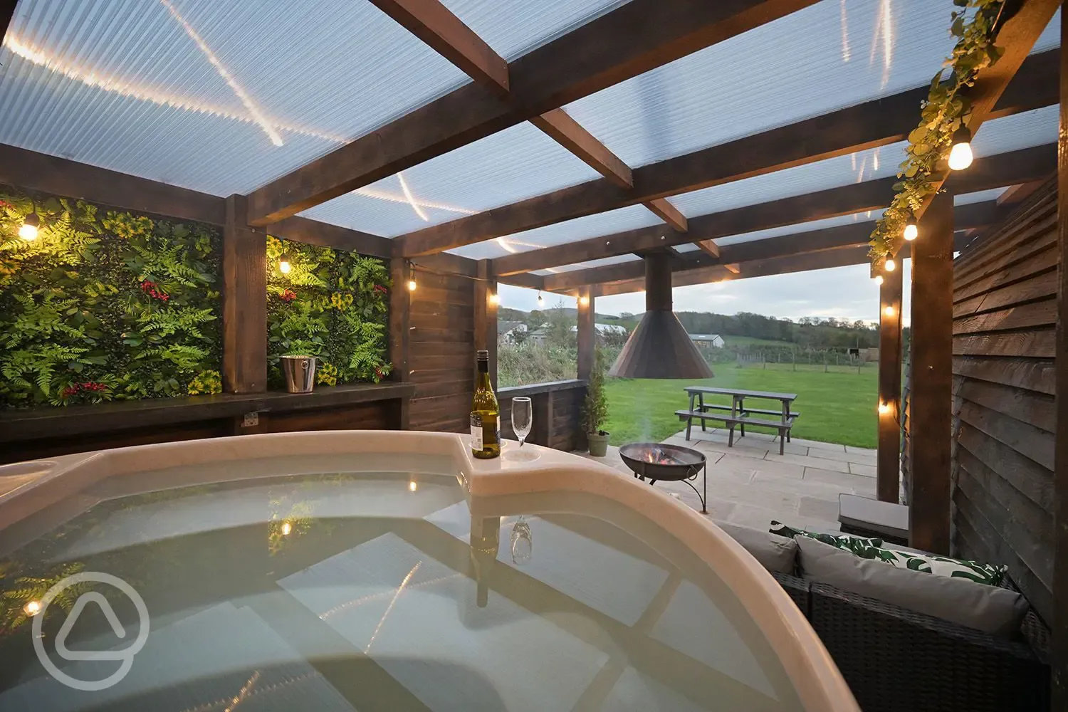 Greenriggs ensuite pod hot tub with fire pit 