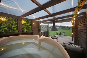 Greenriggs ensuite pod hot tub with fire pit 