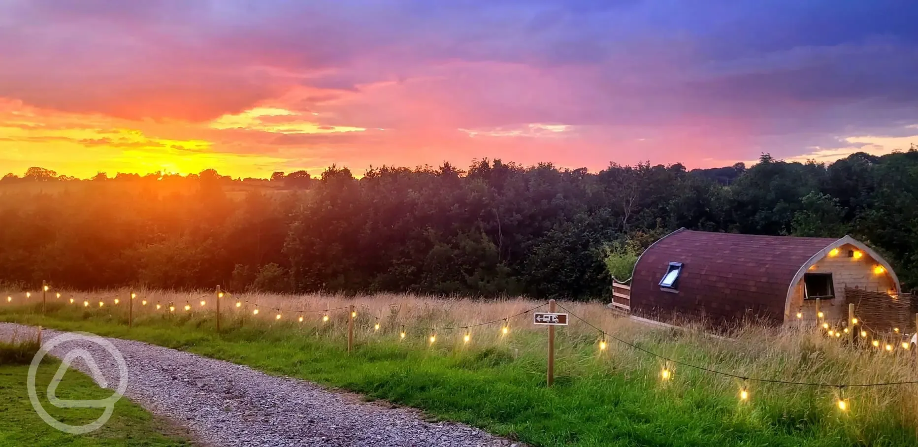 Coplow glamping pod with hot tub