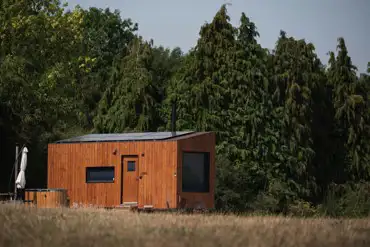 Fox cabin