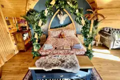 Foxglove ensuite glamping pod bedroom Foxglove ensuite glamping pod bedroom