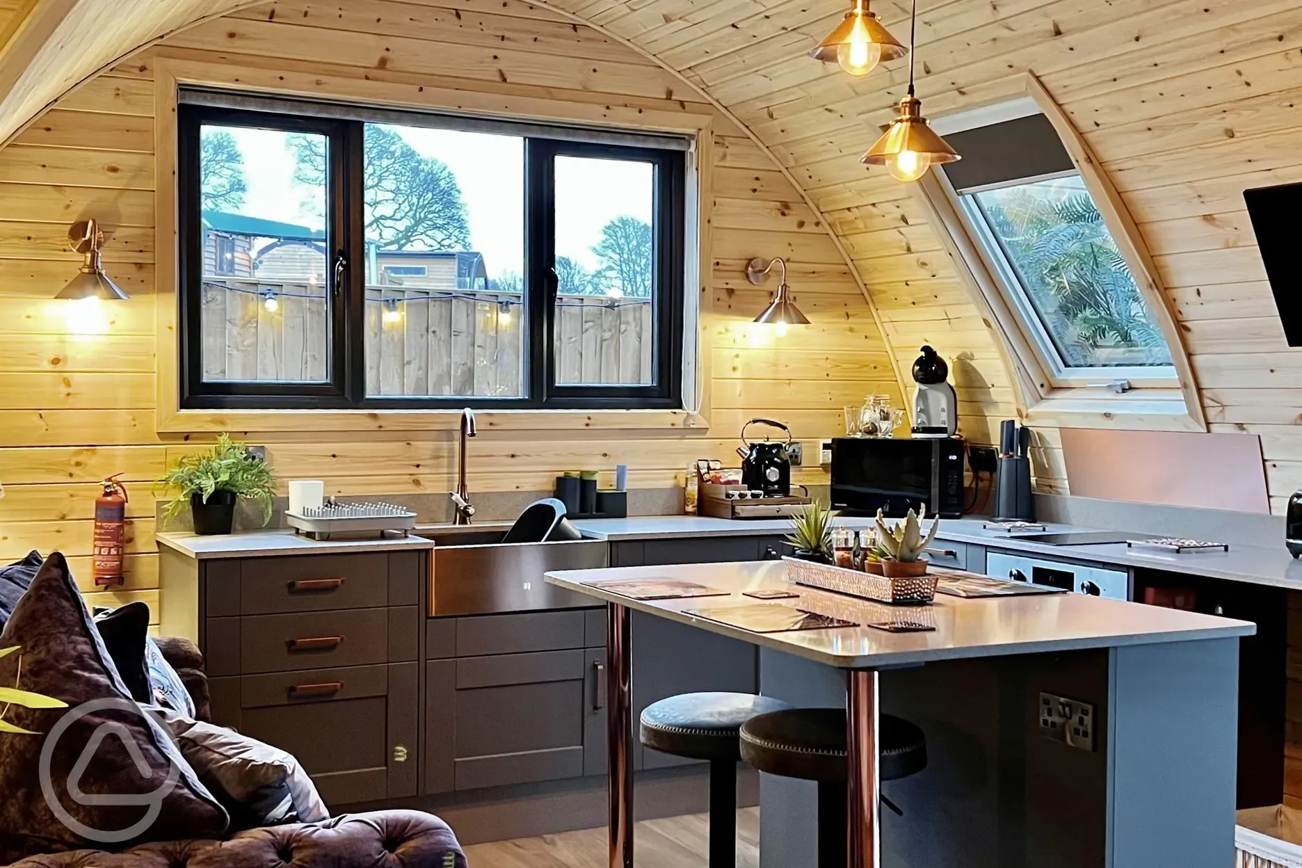 Bluebell ensuite glamping pod kitchen