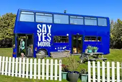 Yesbus exterior at The Big Sky Hideaway