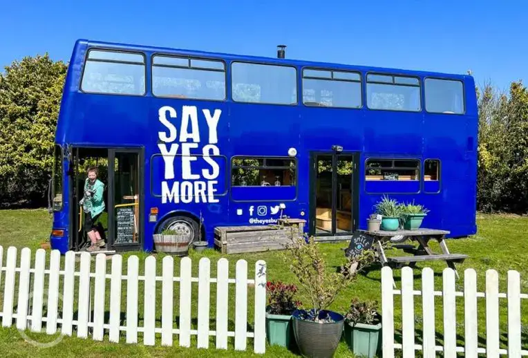 Yesbus exterior at The Big Sky Hideaway