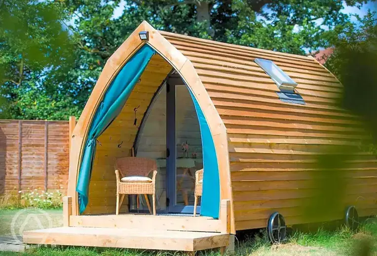 Bumblebee glamping pod