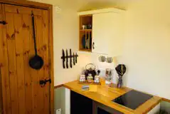 King shepherd's hut kitchenette