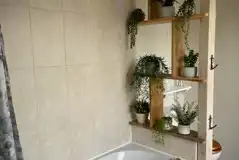 Medlyn Meadows bathroom