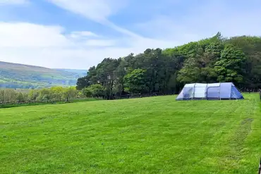 Non electric grass tent pitches