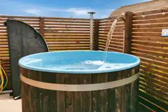 Electric hot tub with a tap at Little Kelk