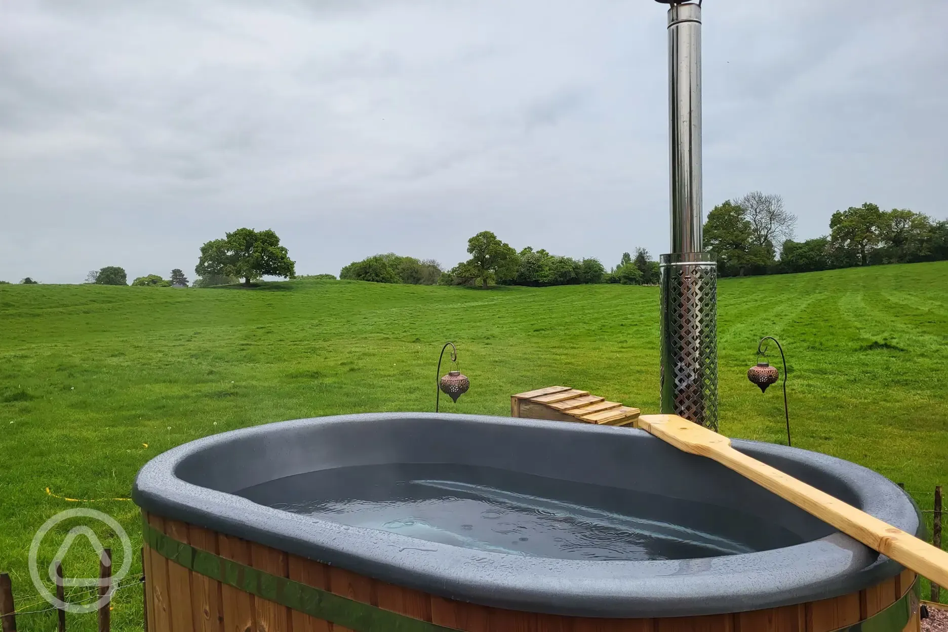 Hereford Yurt hot tub