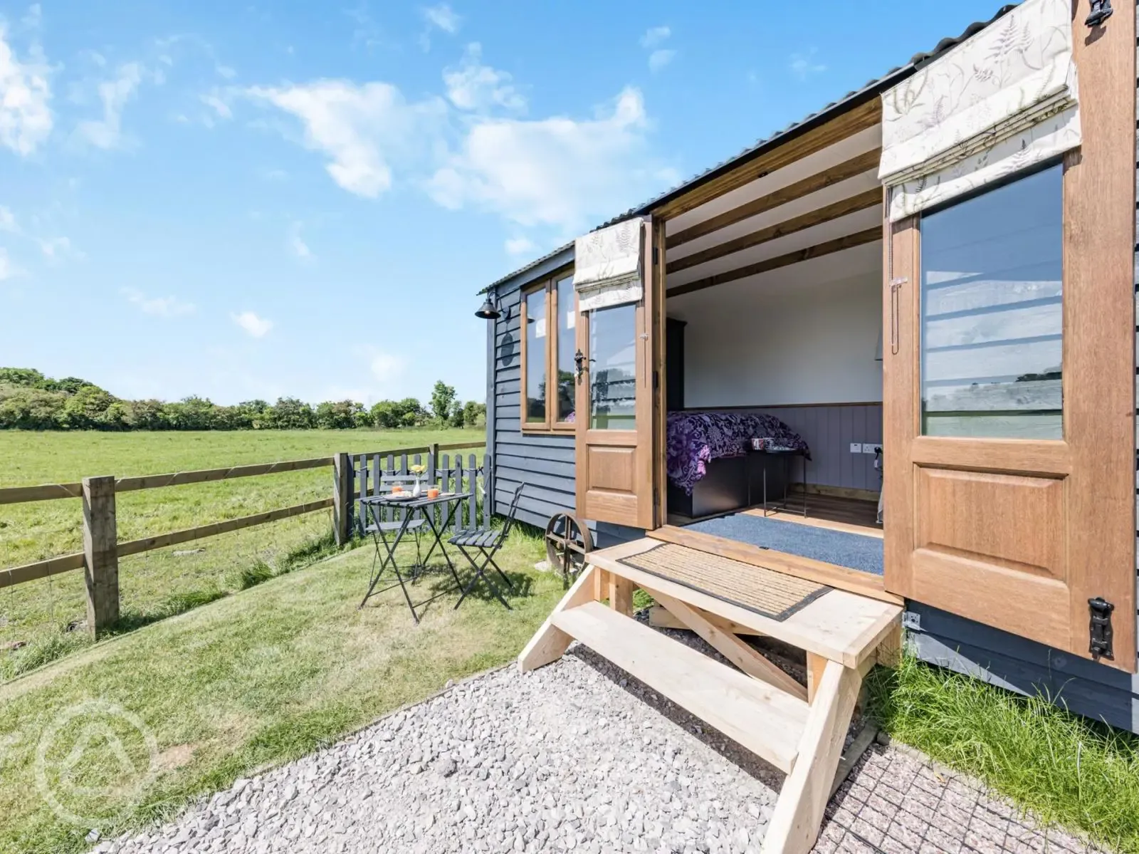 Shepherd's hut