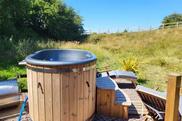 The Ryeland Retreat private hot tub