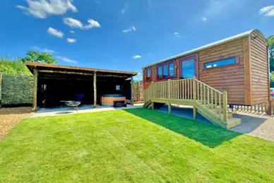 Spinney View Shepherds Huts Spinney View Shepherds Huts