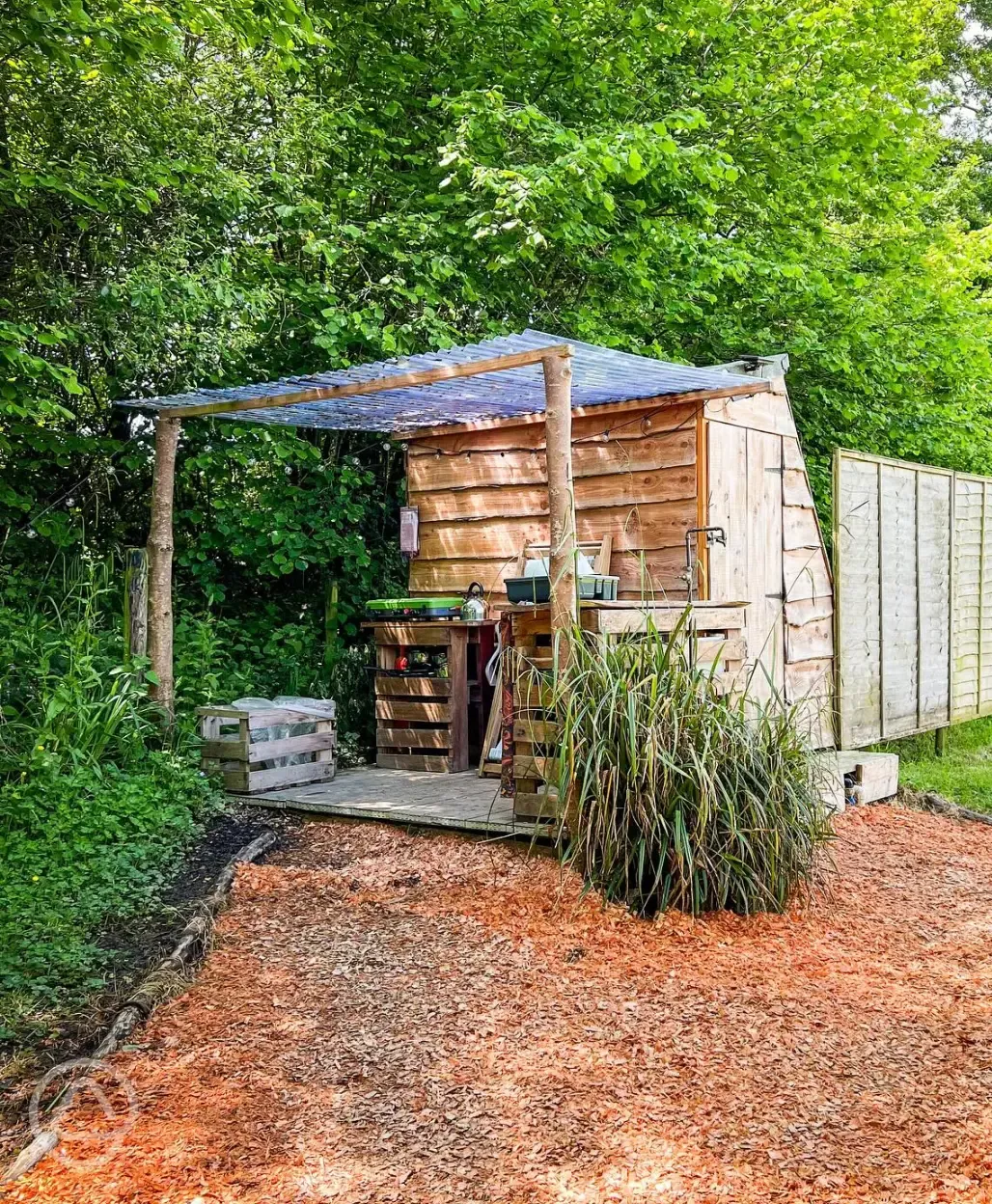 Large landpod kitchen