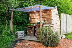 Large landpod kitchen