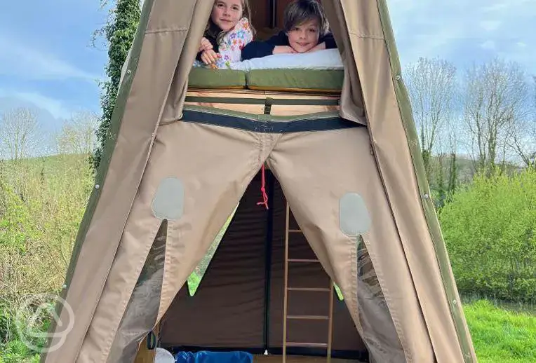 Pond hideaway exterior