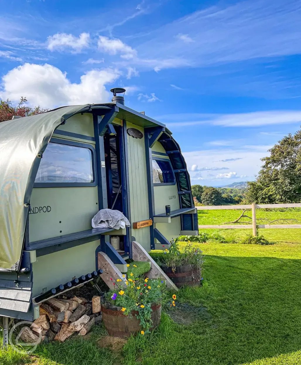 Large landpod