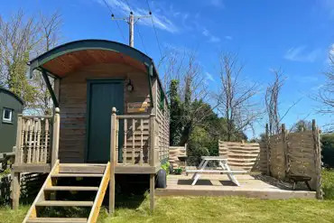 Woodie shepherd's hut