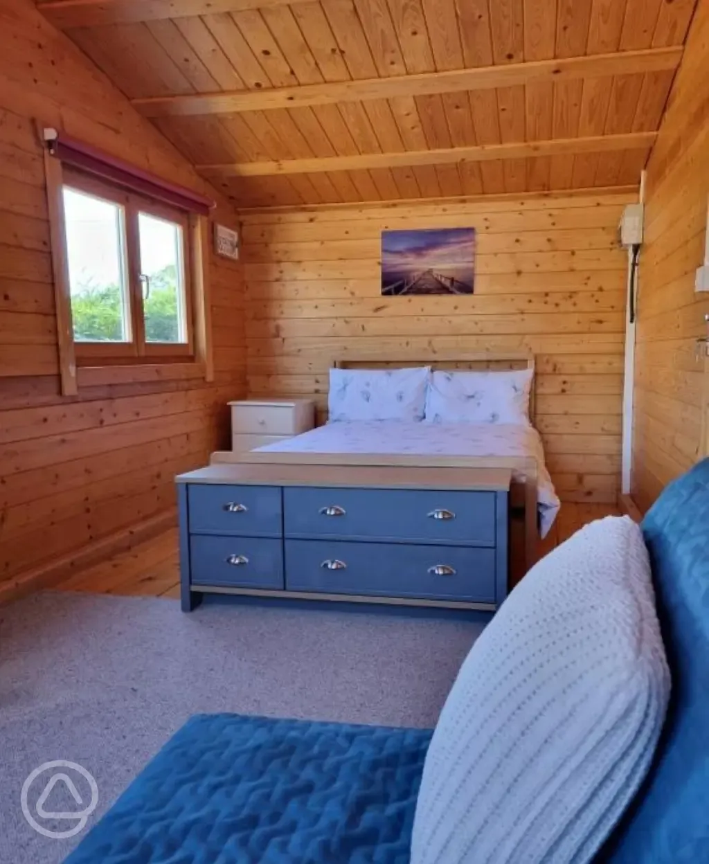 The lodge bedroom