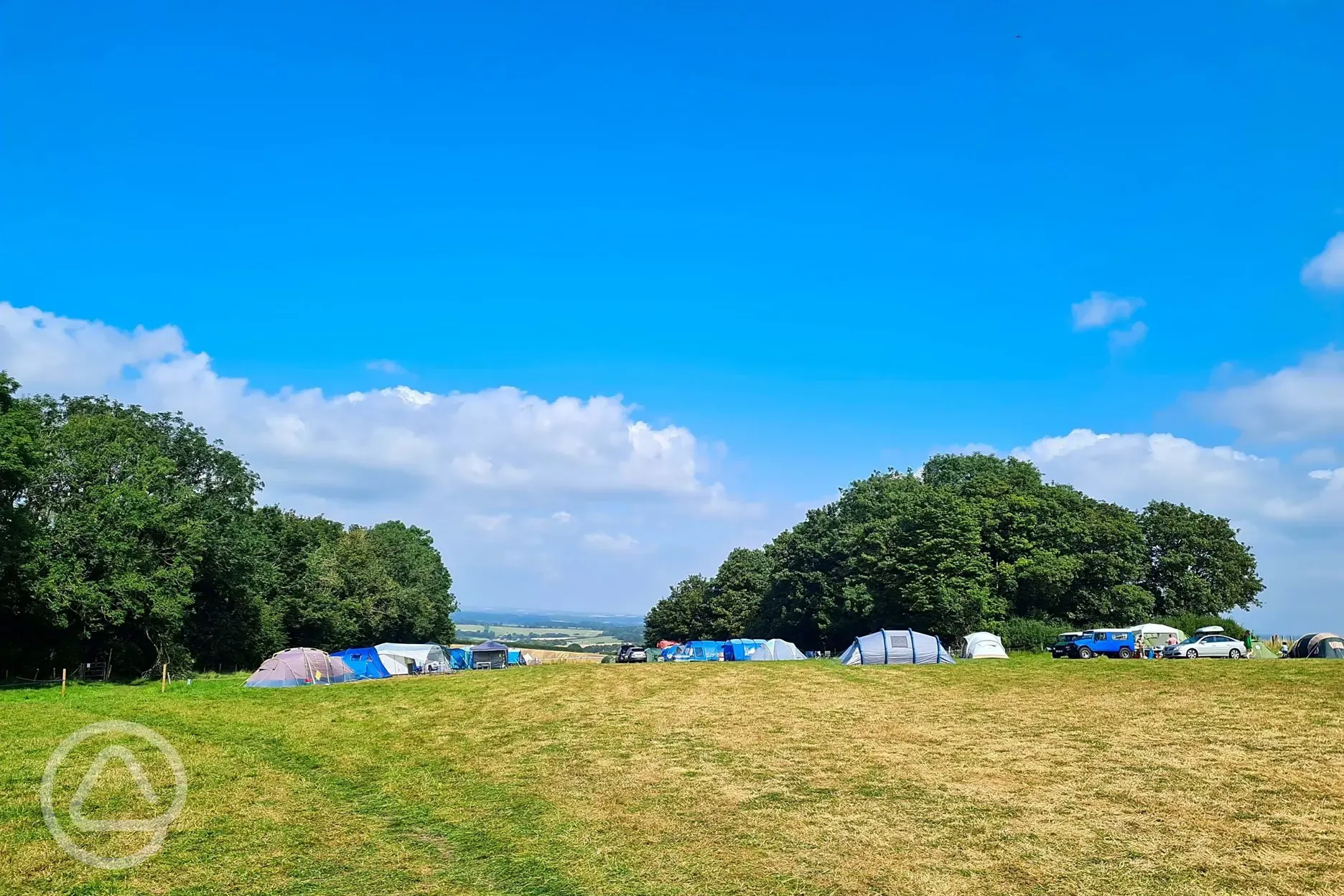 Non electric grass tent pitches 