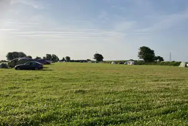 Non electric grass tent pitches 