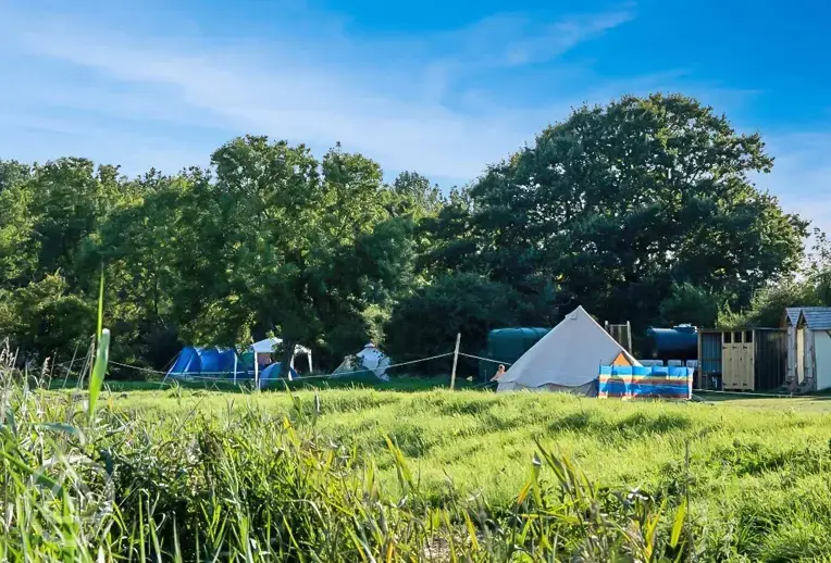 Non electric grass tent pitches