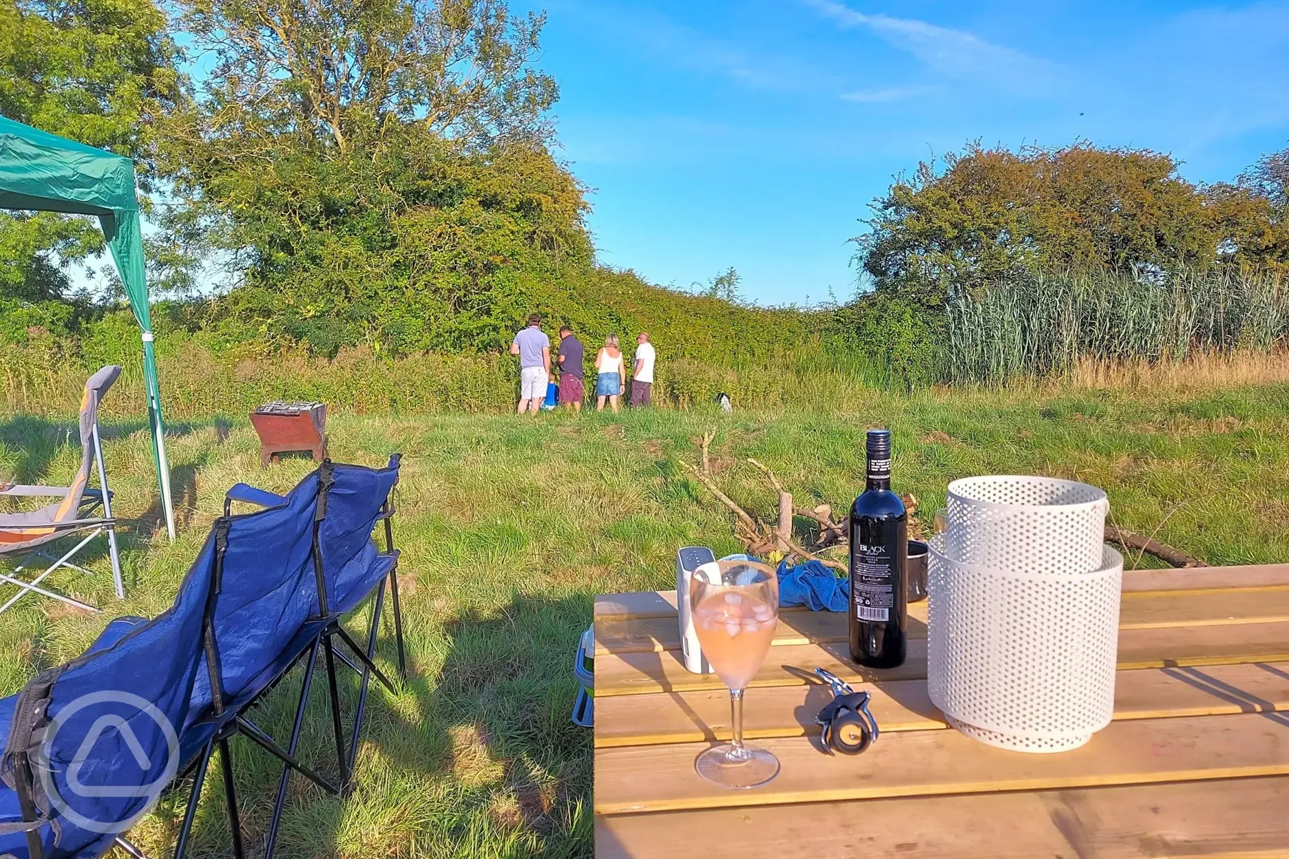 Non electric grass tent pitches