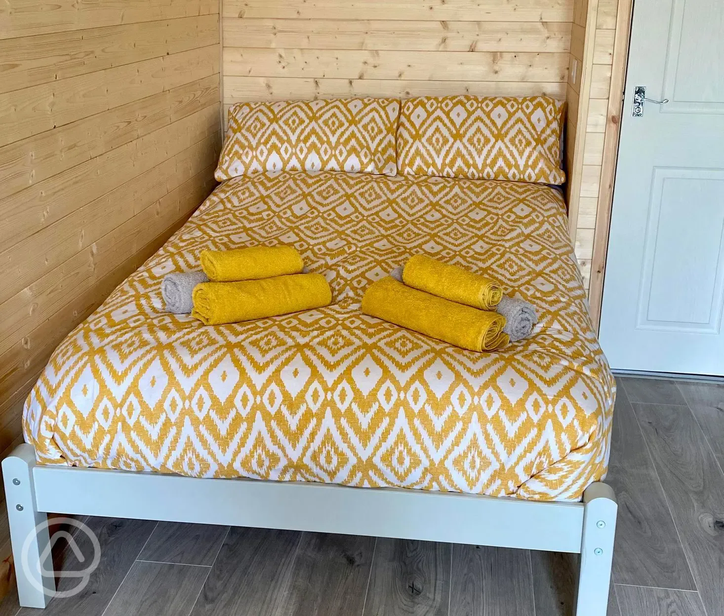 Bryn Hafod glamping pod double bed