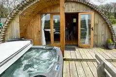 Glamping cabin with hot tub