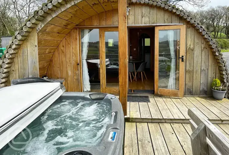 Glamping cabin with hot tub