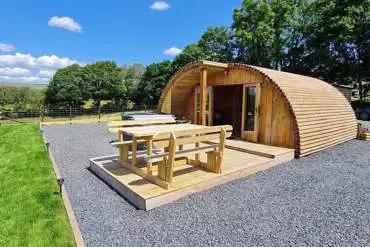 Glamping cabin with hot tub