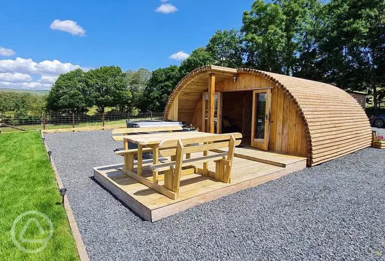 Glamping cabin with hot tub