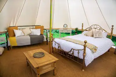 Busy Belle interior at Wheal Busy Holidays