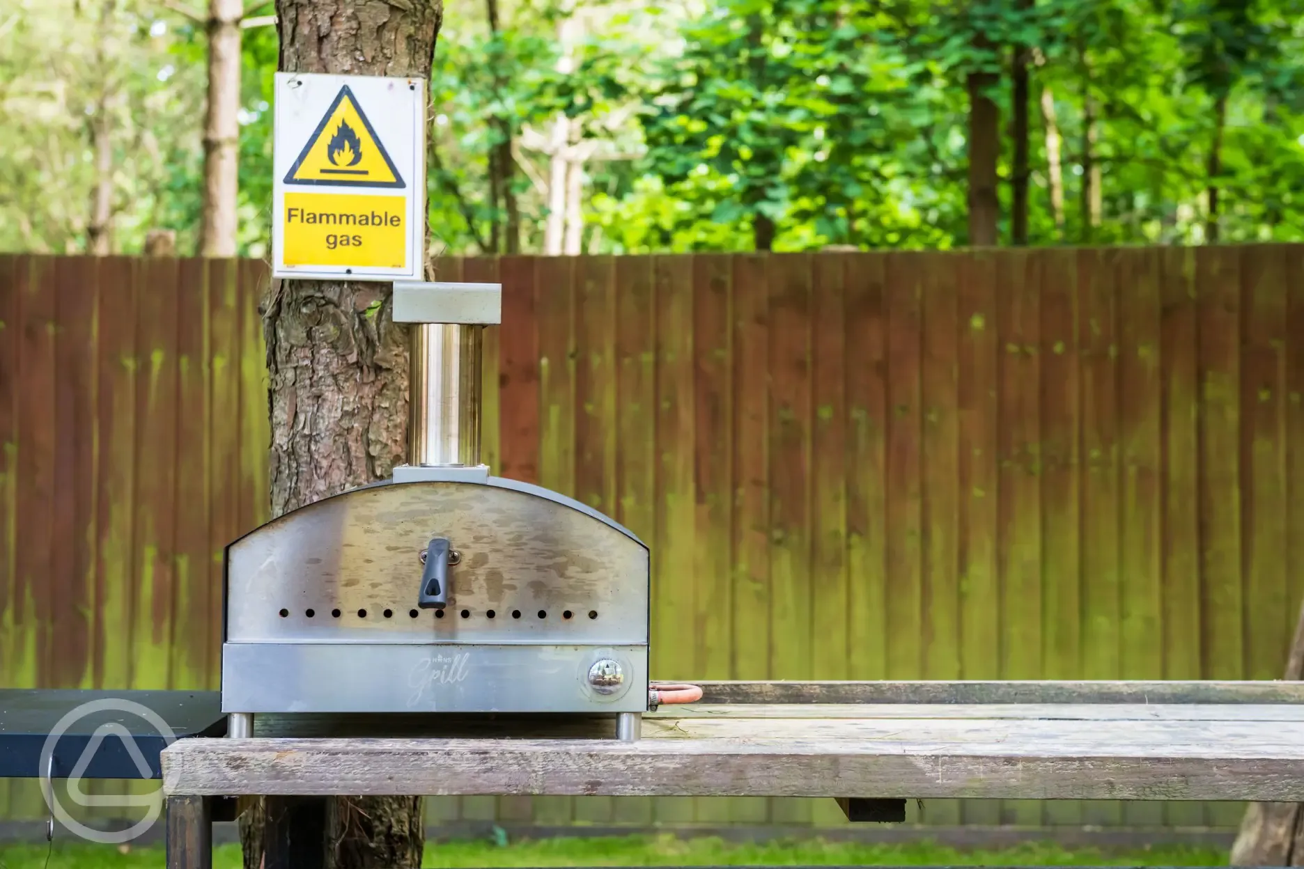 Communal pizza oven