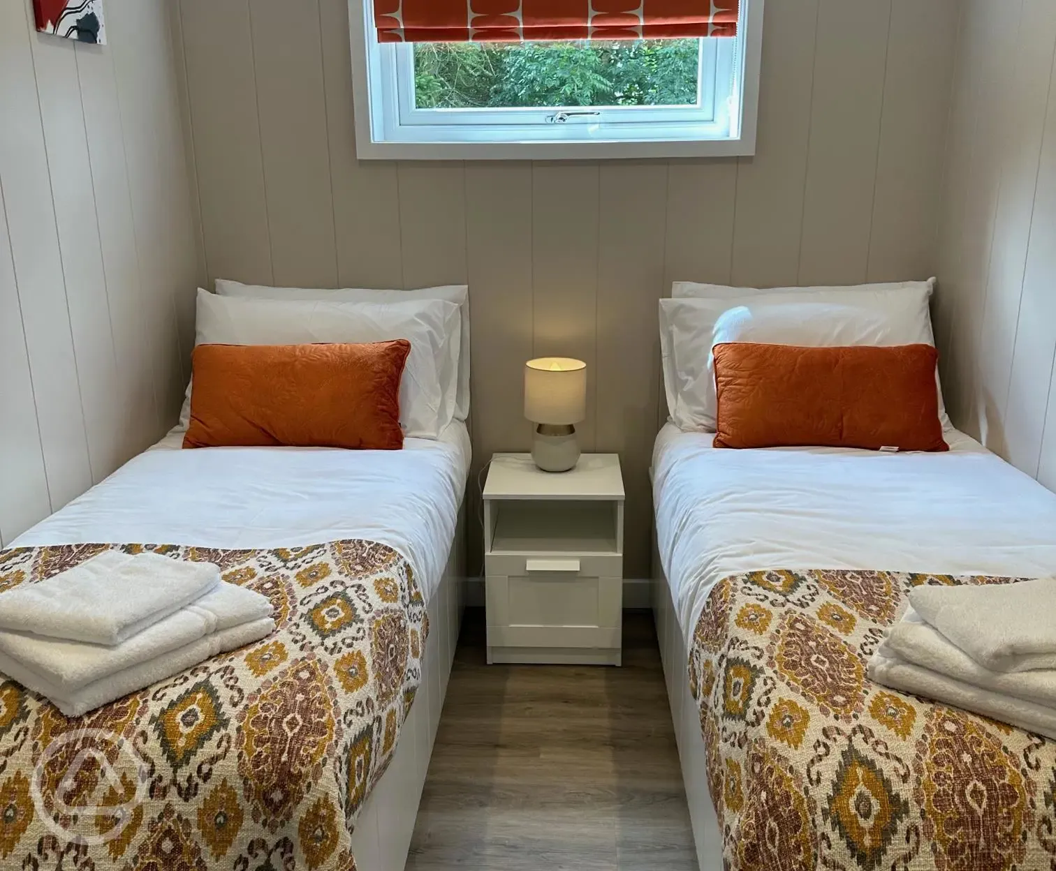 Glamping lodge twin room