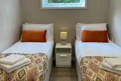 Patie's Hill ensuite glamping pod with hot tub - twin beds Patie's Hill ensuite glamping pod with hot tub - twin beds