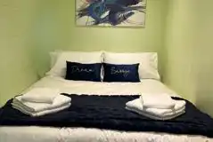 Patie's Hill ensuite glamping pod with hot tub - king sized bed Patie's Hill ensuite glamping pod with hot tub - king sized bed