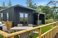 Patie's Hill ensuite glamping pod with hot tub - outdoor area with hot tub Patie's Hill ensuite glamping pod with hot tub - outdoor area with hot tub
