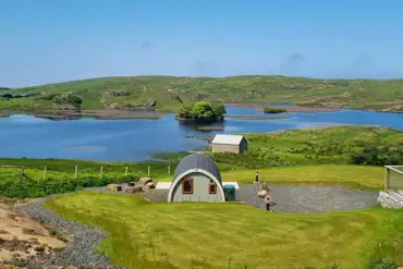 Ensuite glamping pods with lake views