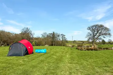 Non electric grass tent pitches