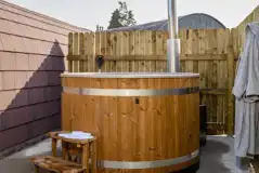 Glamping pod wood-fired hot tub Glamping pod wood-fired hot tub