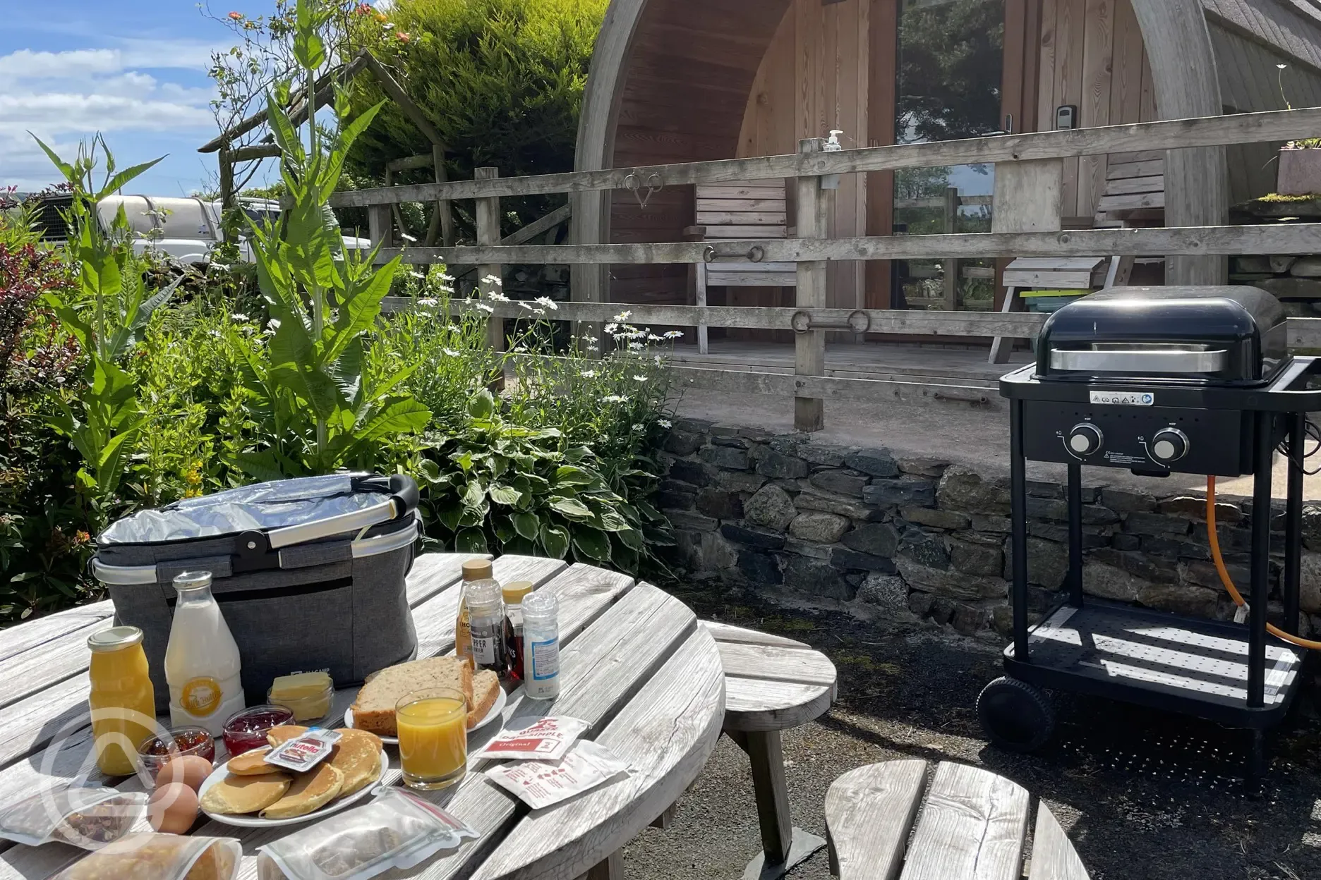 Breakfast hamper