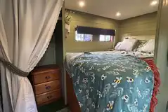 Converted horsebox double bed (bedding provided)