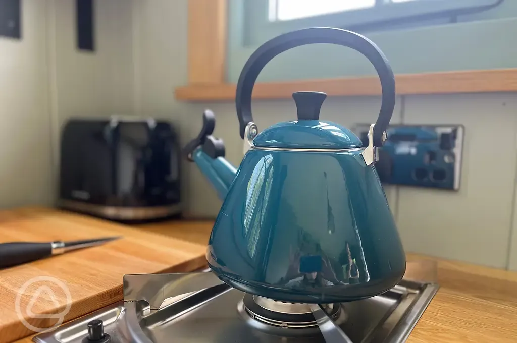 Yarrow shepherd's hut kettle