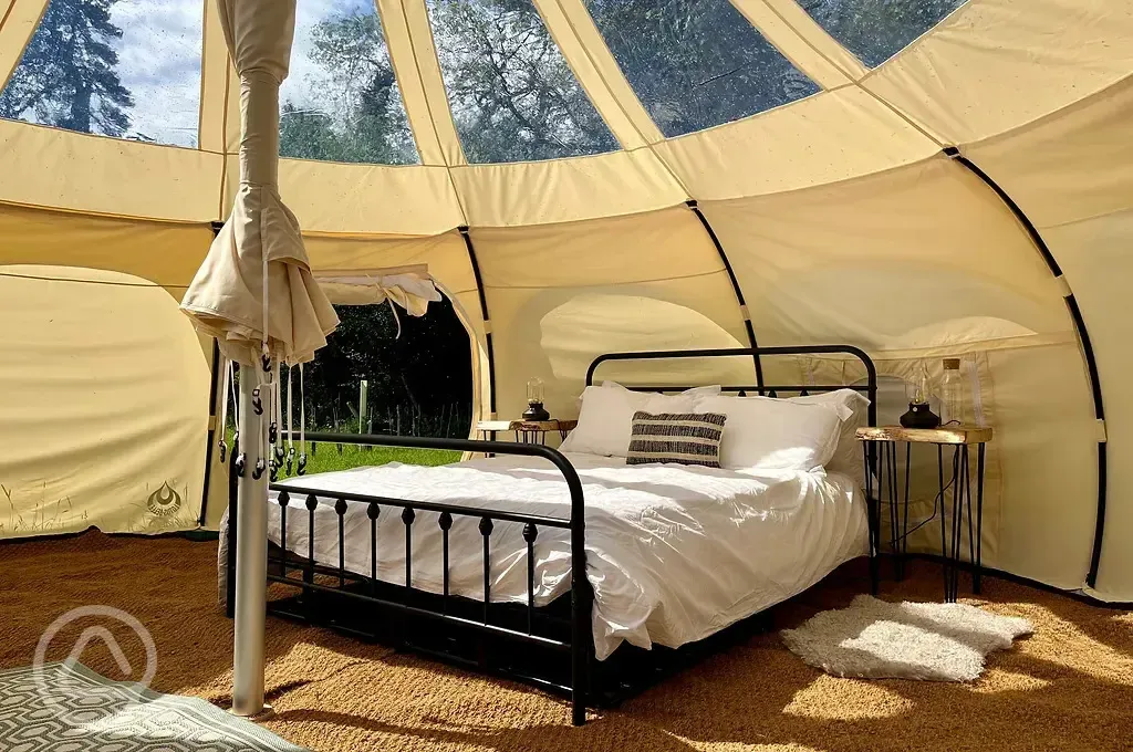 Lotus belle tent bed