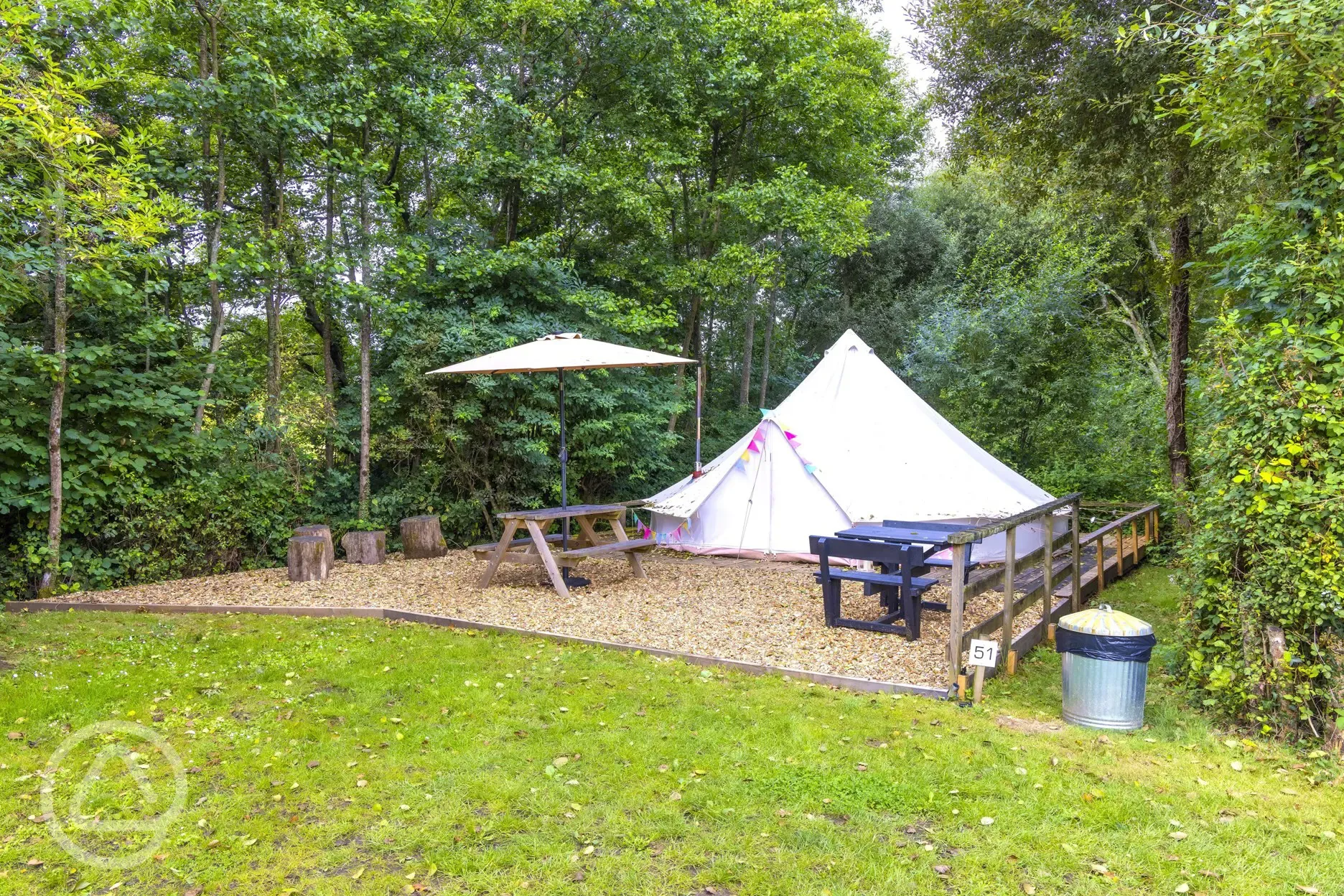 Hideaway bell tent