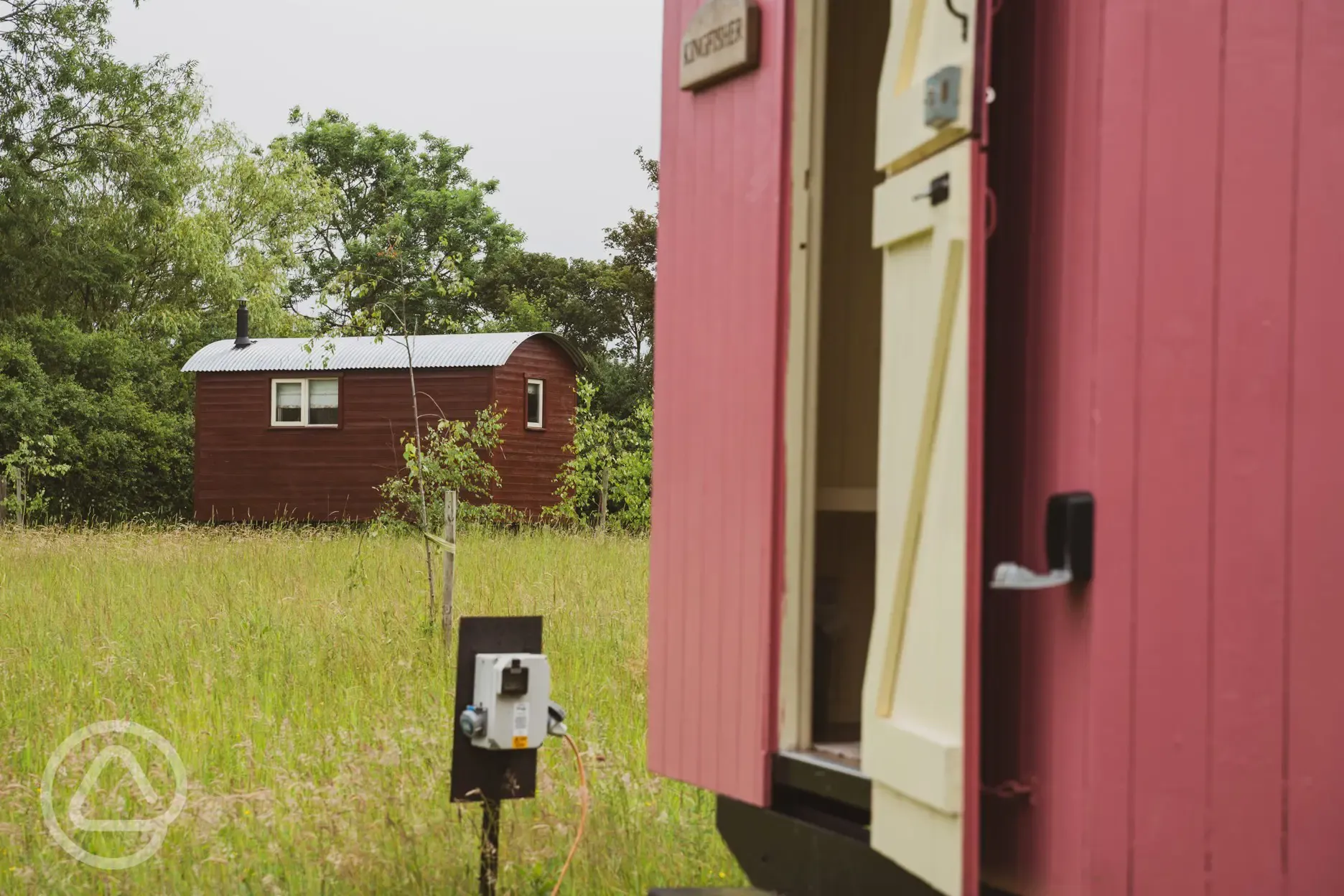 Robin and Kingfisher shepherd's hut