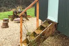 Oak shepherd's hut with small step access Oak shepherd's hut with small step access