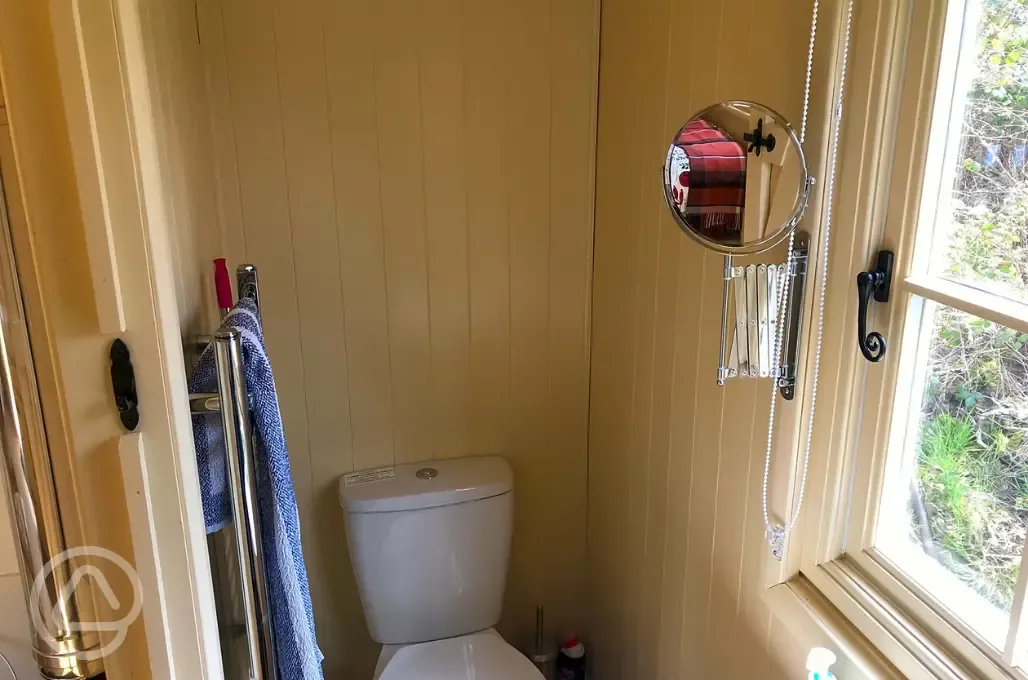 Oak shepherd's hut bathroom